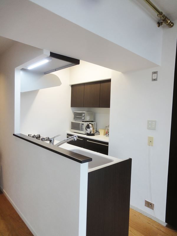 リビングの様子がわかるキッチンに